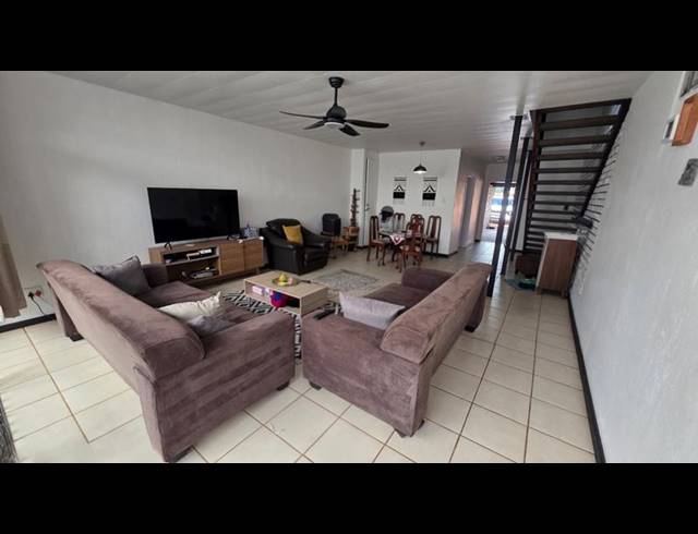 3 BEDROOM TOWNHOUSE FOR SALE IN SINOVILLE